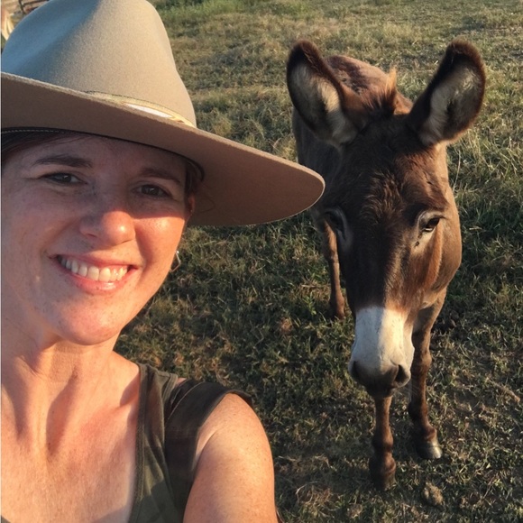 Meet your Posher, Posh - Picture 5 of 7